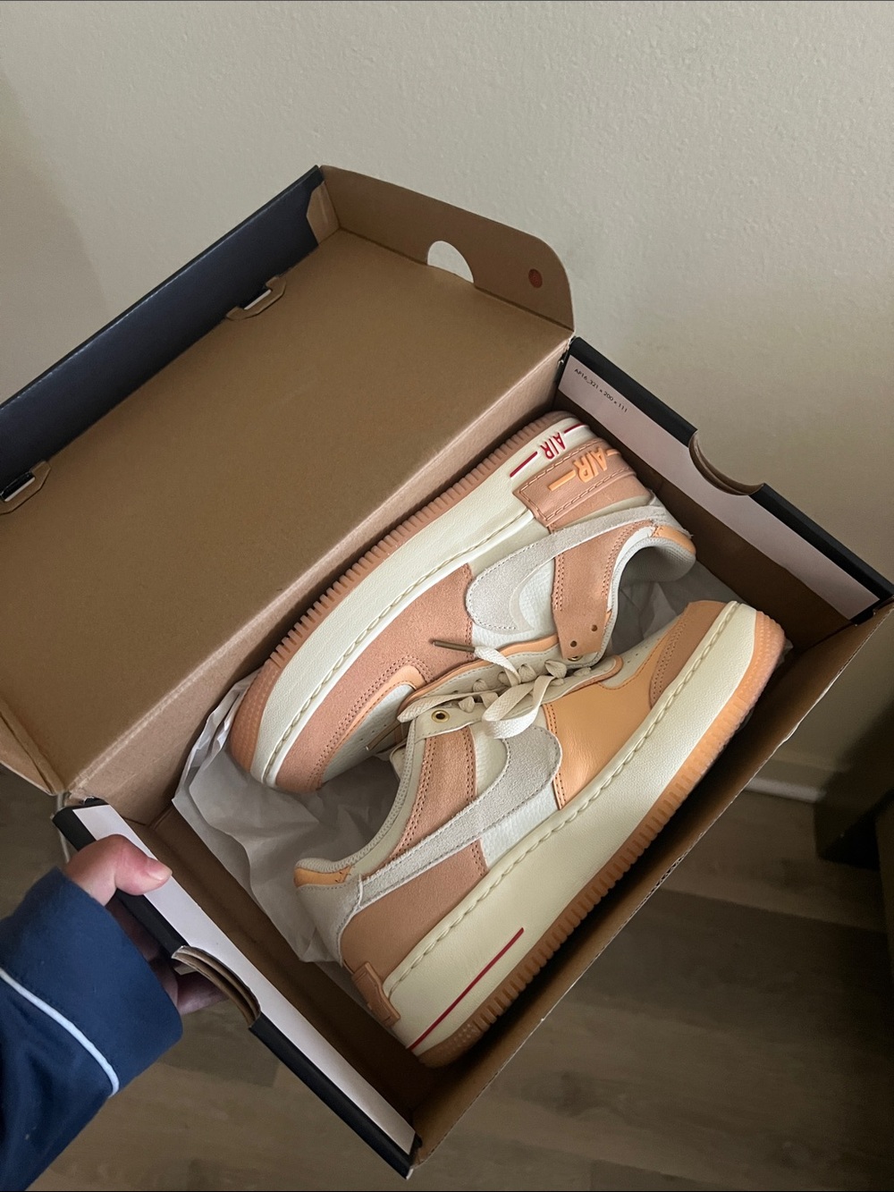 AIR Force 1 Women's Peach & Cream Low-Top Sneakers